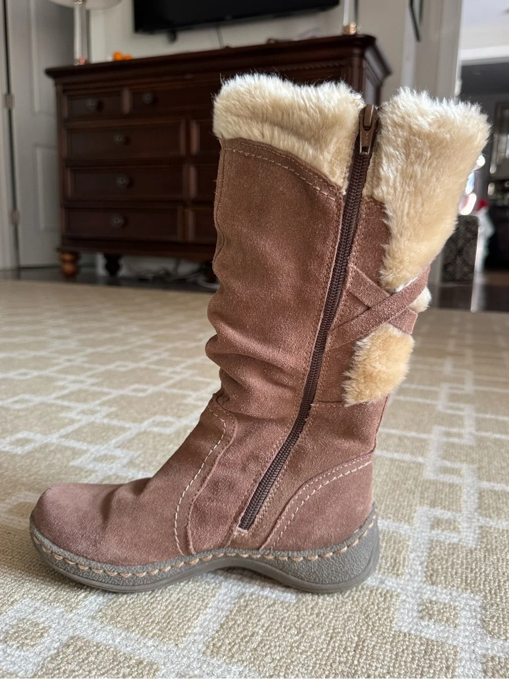 BareTraps Eventure Tall Suede Boots Faux Fur Warm Winter Shoes Brown Size 6